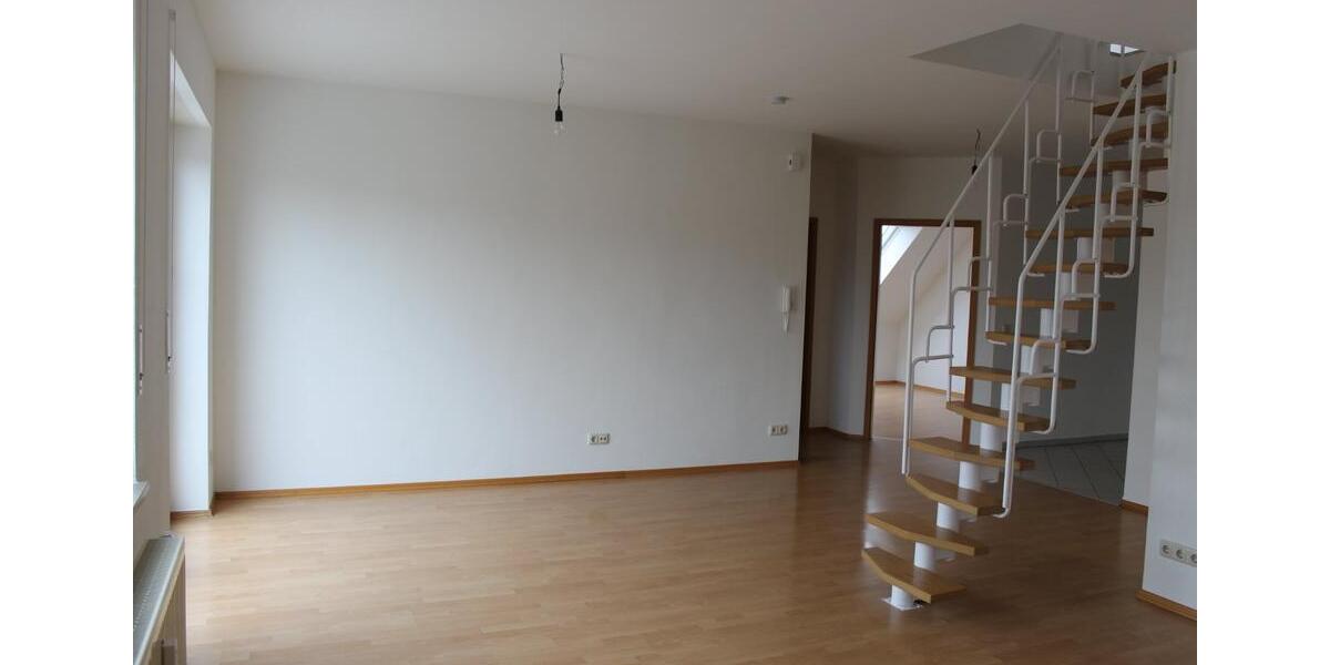 Dachgeschoßwohnung Schrobenhausen - 4 Zimmer, 101 m&sup2;, 925&euro; | Angebot:24877751