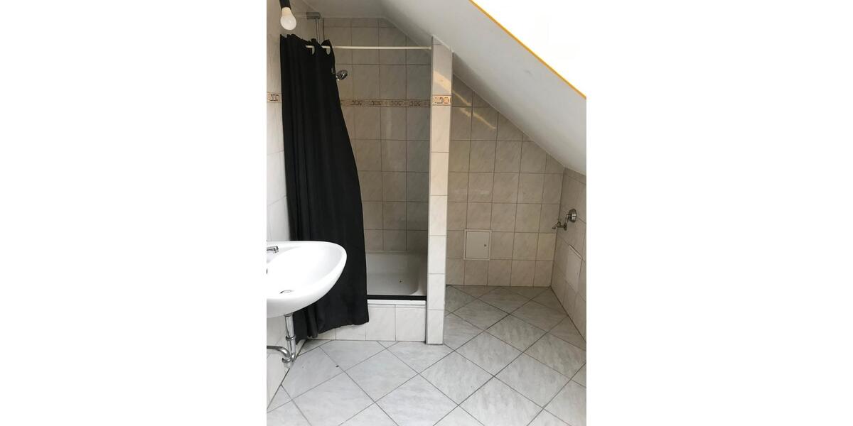 Dachgeschoßwohnung Meißen - 2 Zimmer, 42 m&sup2;, 280&euro; | Angebot:26676946