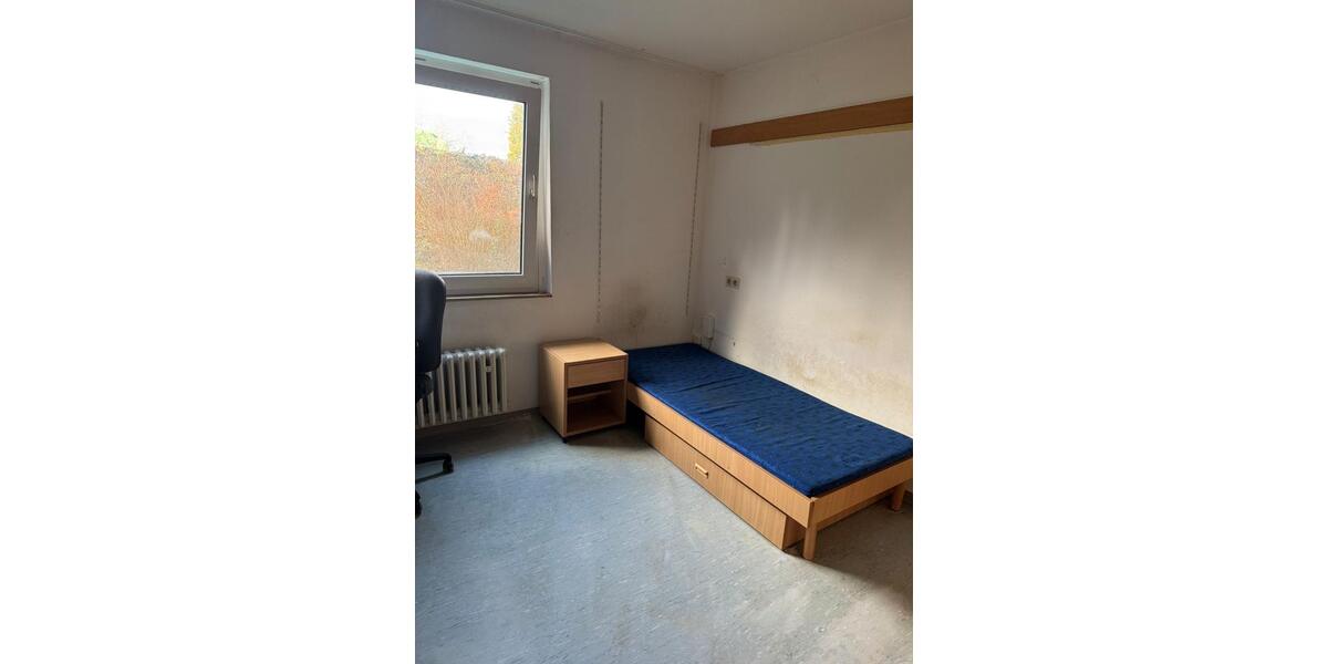 Wohnen auf Zeit Bochum Laer - 1 Zimmer, 18 m&sup2;, 350&euro; | Angebot:25027161