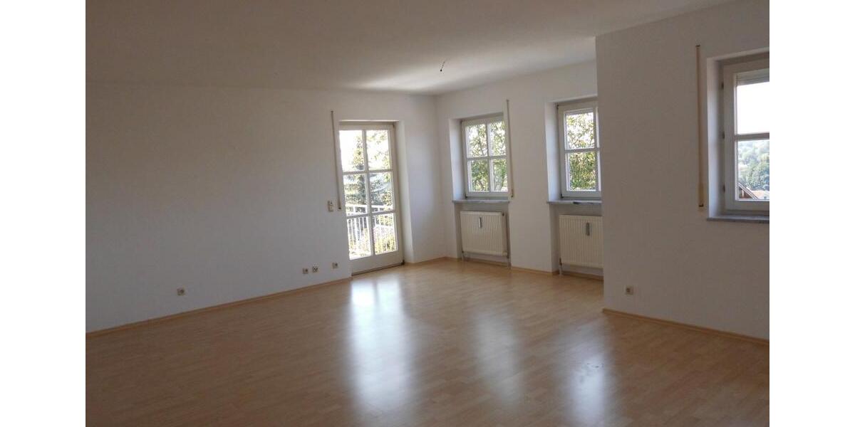 Großzügige und helle 3 - Zimmerwohnung in Pattenham zimmer