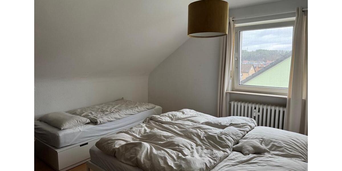 Dachgeschoßwohnung Würzburg Steinbachtal - 3 Zimmer, 75 m&sup2;, 830&euro; | Angebot:25332242