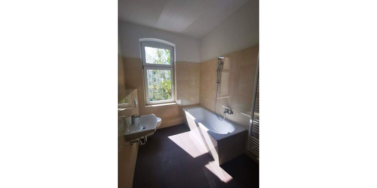 Etagenwohnung Magdeburg Stadtfeld Ost - 4 Zimmer, 105 m&sup2;, 840&euro; | Angebot:25792976