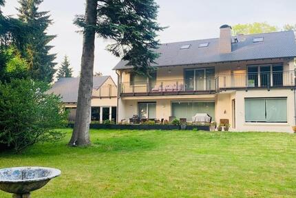 Haus Frankfurt am Main Sachsenhausen Süd - 8 Zimmer, 360 m&sup2;, 6.200&euro; | Angebot:26544522