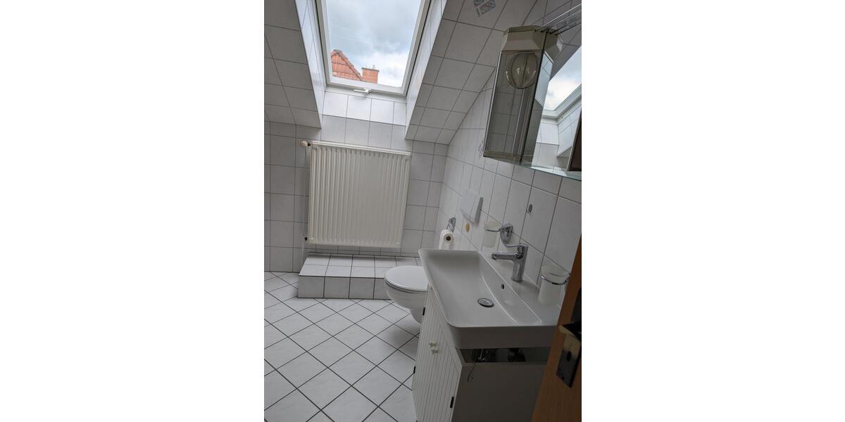 Dachgeschoßwohnung Delligsen - 3 Zimmer, 88 m&sup2;, 440&euro; | Angebot:26537974
