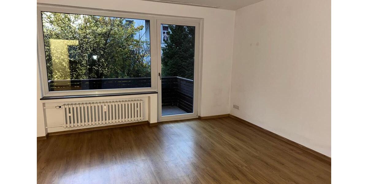 Moderne Wohnung mit Einbauküche und Balkon in Uni-Nähe! 2 zimmer