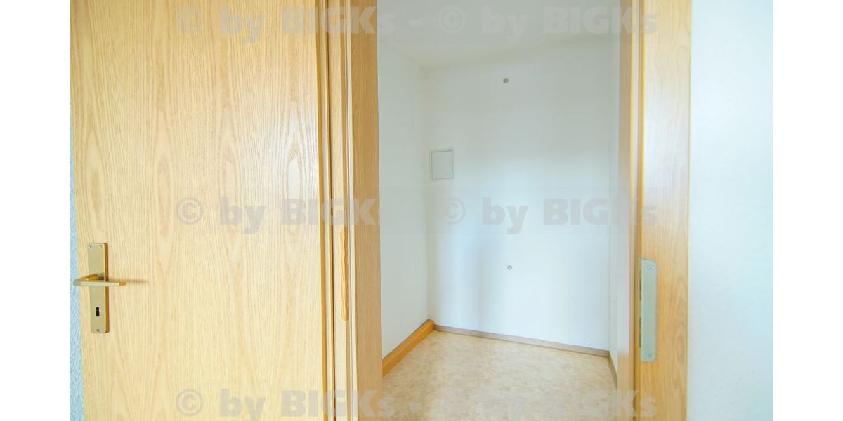BIGKs - Suhl Mitte: 2 Zimmer Wohnung,sep.Küche,Duschebad (-;) - 2- Suhl Suhl Mitte | Angebot:23703367