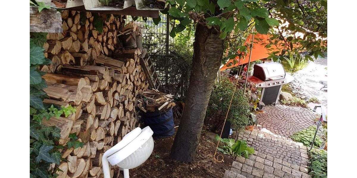 Etagenwohnung Neunkirchen Innenstadt - 3 Zimmer, 120 m&sup2;, 830&euro; | Angebot:25089421