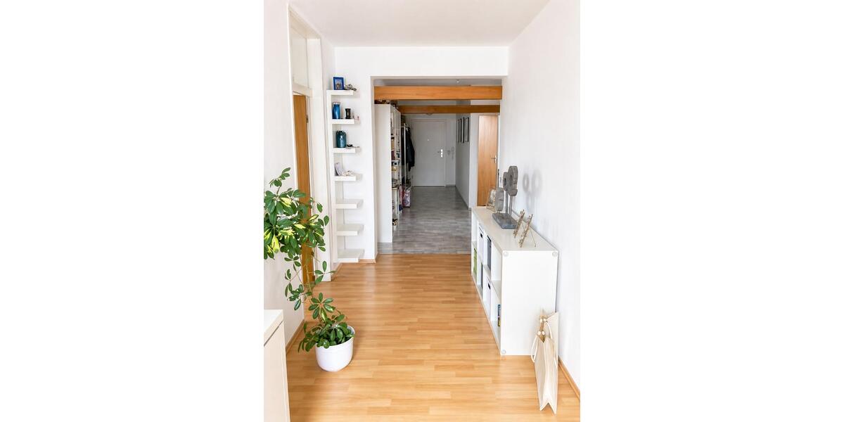 Etagenwohnung Trier Kürenz - 3 Zimmer, 100 m&sup2;, 1.100&euro; | Angebot:26347963