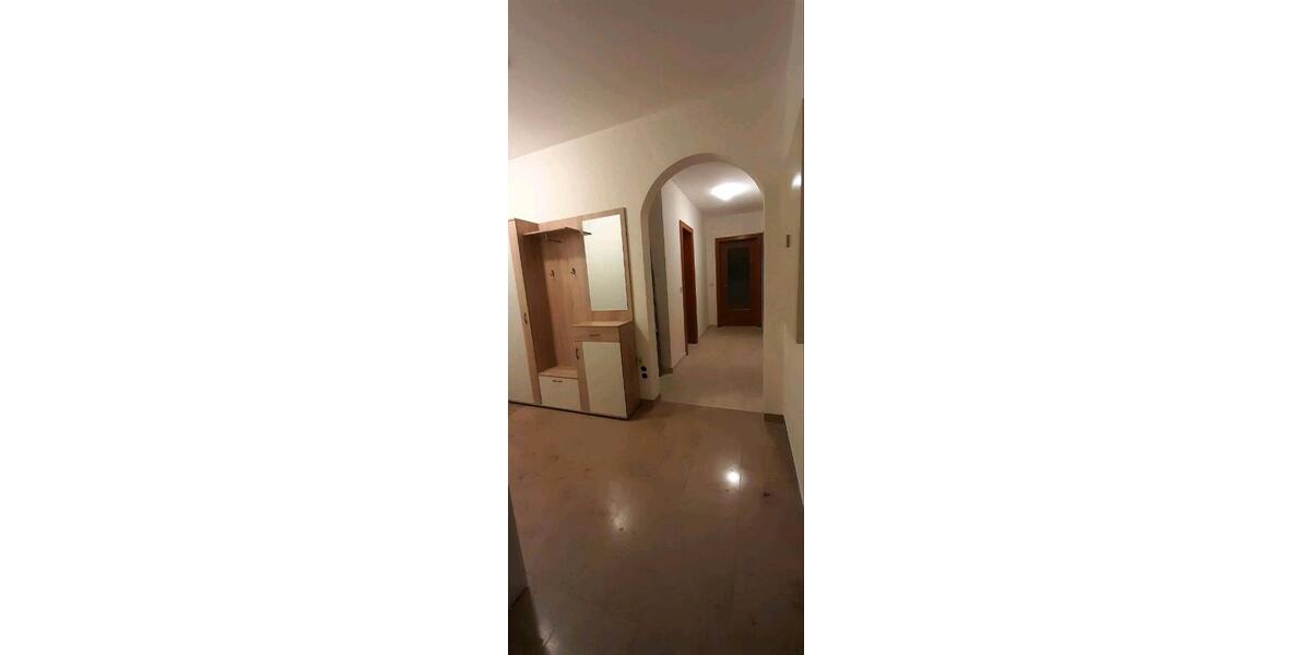 Hochparterre Neuburg am Inn - 4 Zimmer, 107 m&sup2;, 1.250&euro; | Angebot:26612663