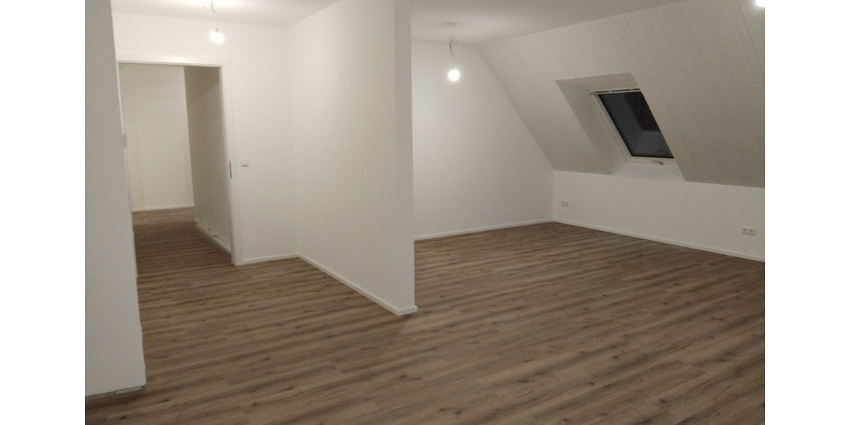 Dachgeschoßwohnung Bad Buchau - 3.5 Zimmer, 93 m&sup2;, 1.120&euro; | Angebot:24864804