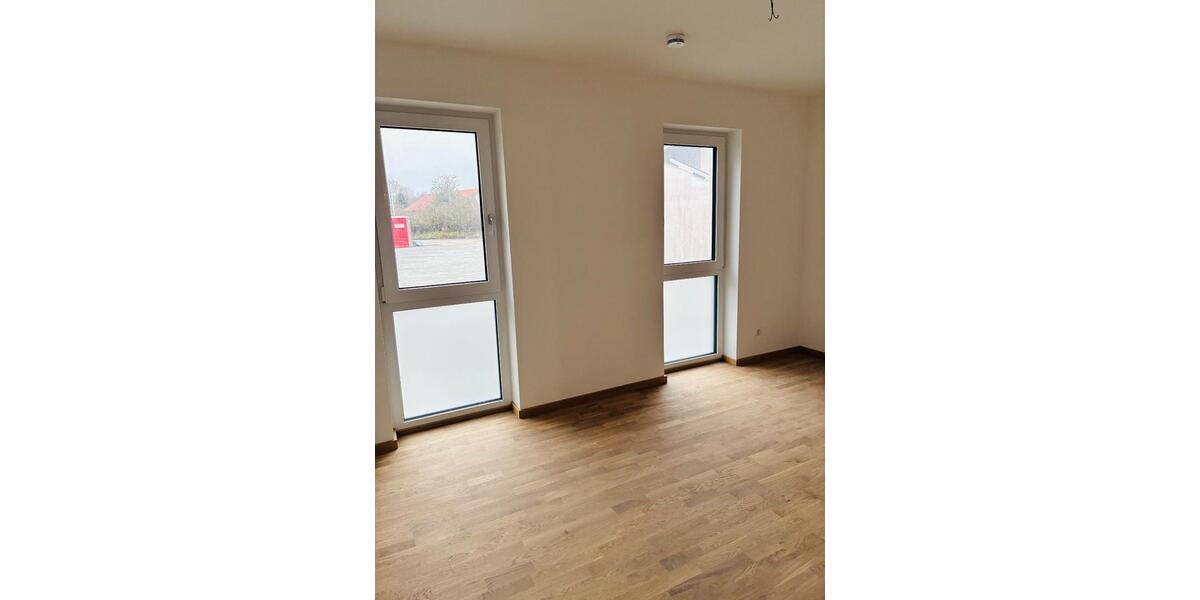 Erdgeschoßwohnung Deggendorf - 3 Zimmer, 77 m&sup2;, 920&euro; | Angebot:25851675