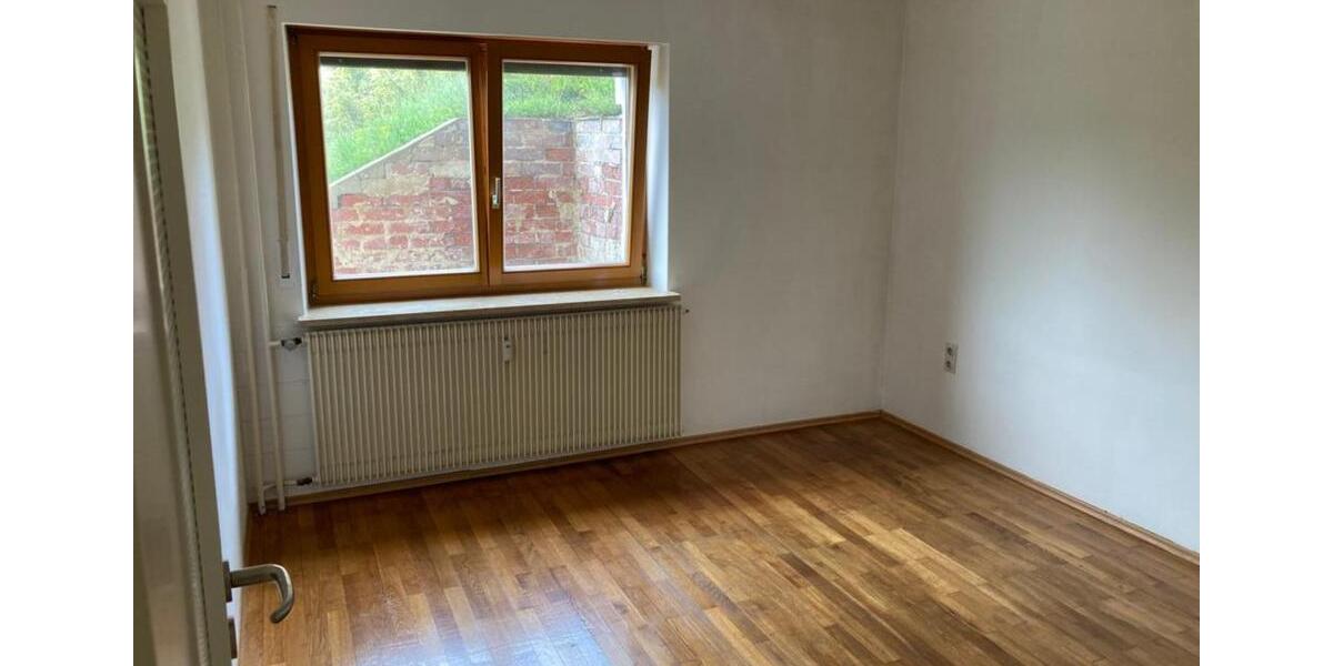 Geräumige und sonnige Wohnung im Nürnberger Raum 4 zimmer