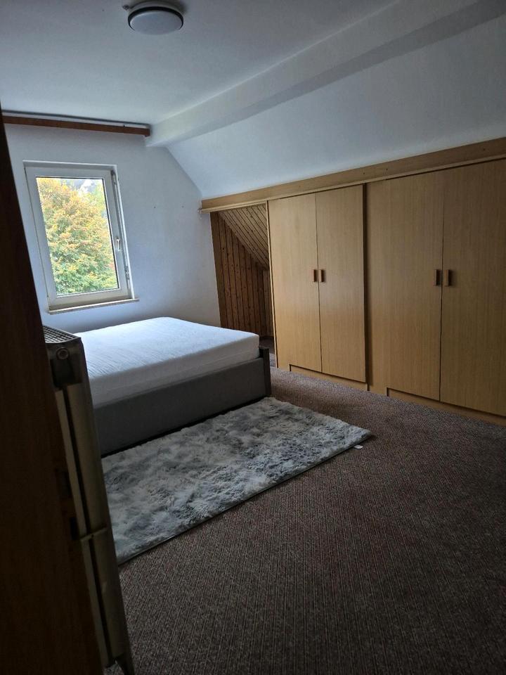 Möbliertes Zimmer zimmer