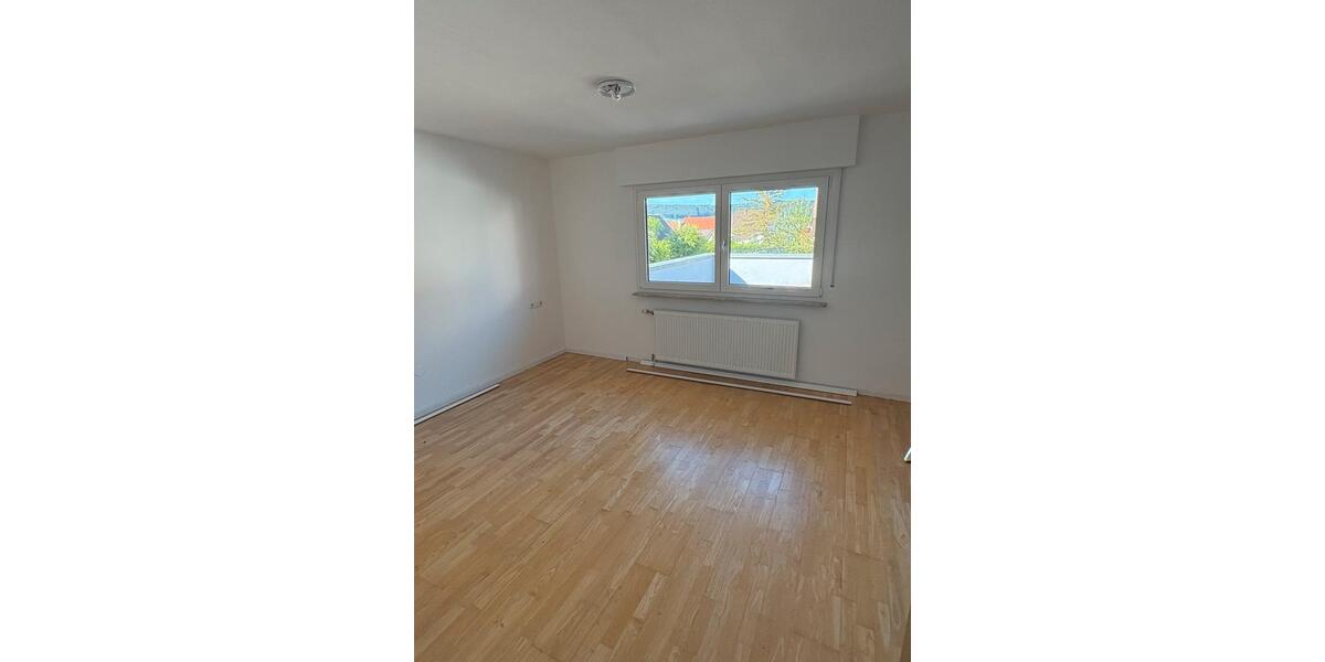 Erdgeschoßwohnung Spaichingen - 3.5 Zimmer, 90 m&sup2;, 1.150&euro; | Angebot:26691634