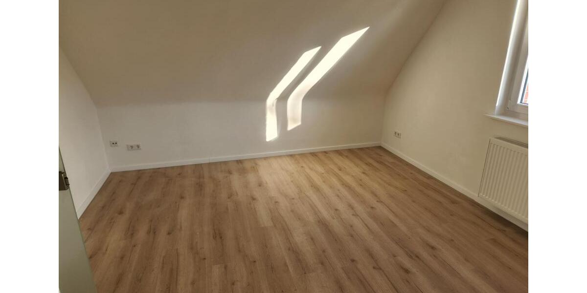 Hellendorf: Moderne, frisch renovierte 3-Zi.-Wohnung mit Balkon 3 zimmer