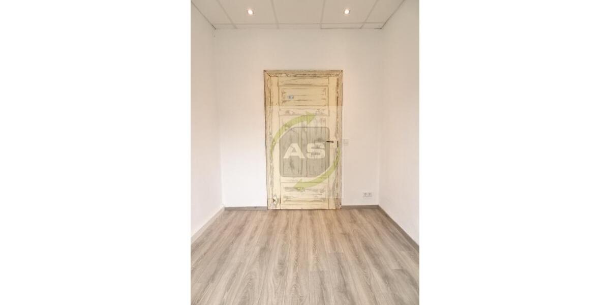 Erdgeschoßwohnung Zwickau - 3 Zimmer, 80 m&sup2;, 499&euro; | Angebot:25902787