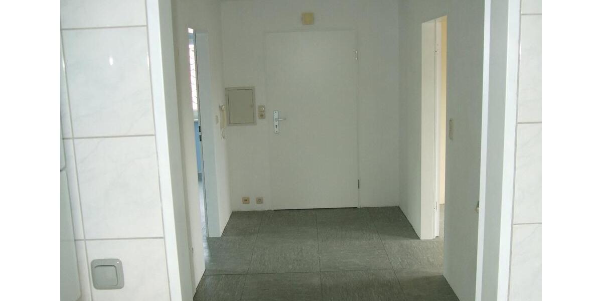 Schöne großzügich geschnittene Dachgeschoßwohnung 2 zimmer