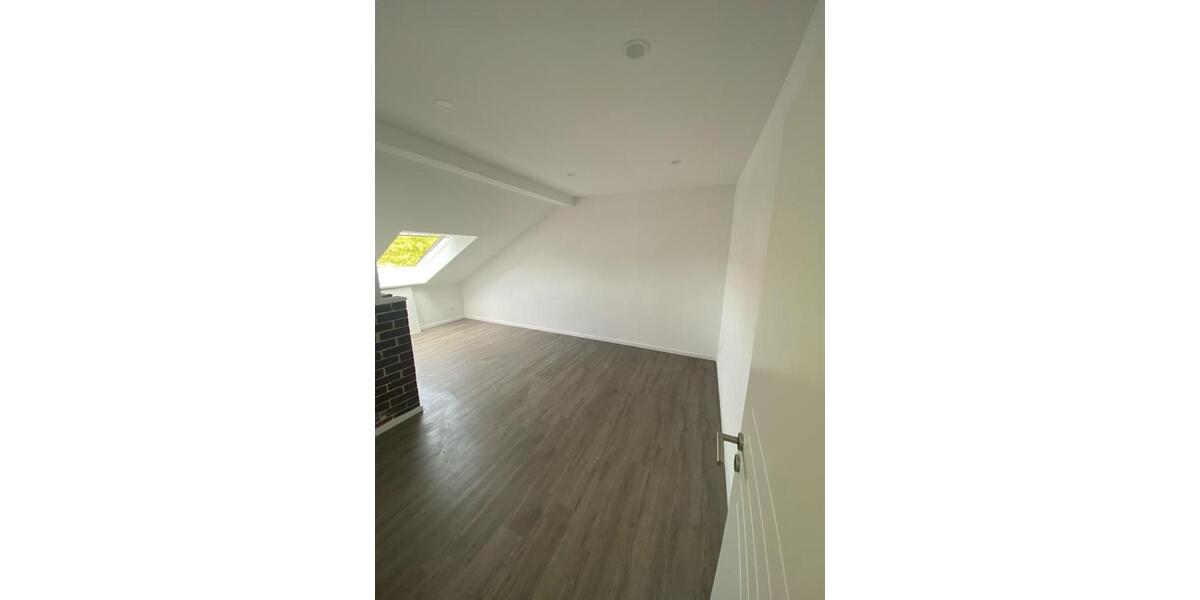 Dachgeschoßwohnung Breisach am Rhein - 4 Zimmer, 117 m&sup2;, 1.250&euro; | Angebot:24652649