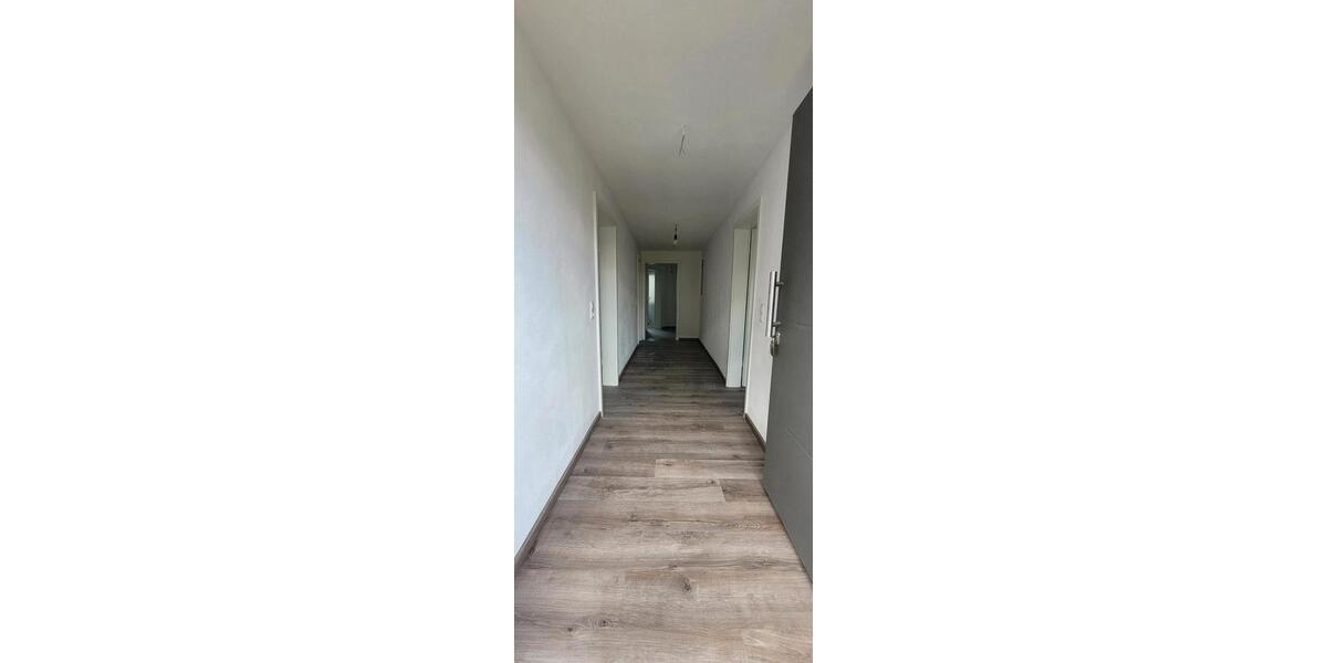 Erdgeschoßwohnung Maxhütte-Haidhof Haidhof - 4 Zimmer, 82 m&sup2;, 900&euro; | Angebot:26639949