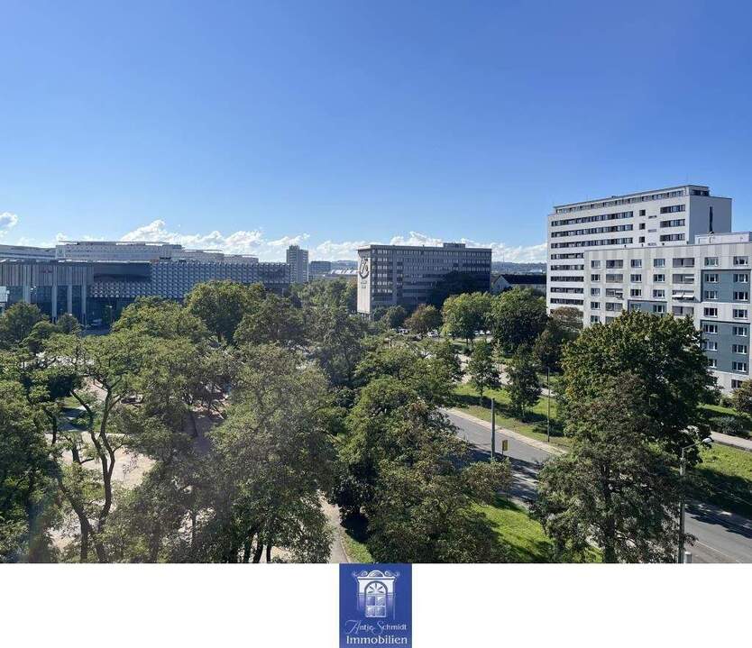 Ihr neuer Lieblingsplatz! Großer Balkon, zwei Bäder, Sauna, EBK, Fußbodenheizung! 4 zimmer