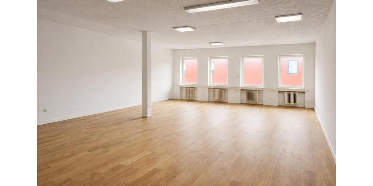 Gewerbeobjekt Sonnefeld - 4&euro; | Angebot:25963072