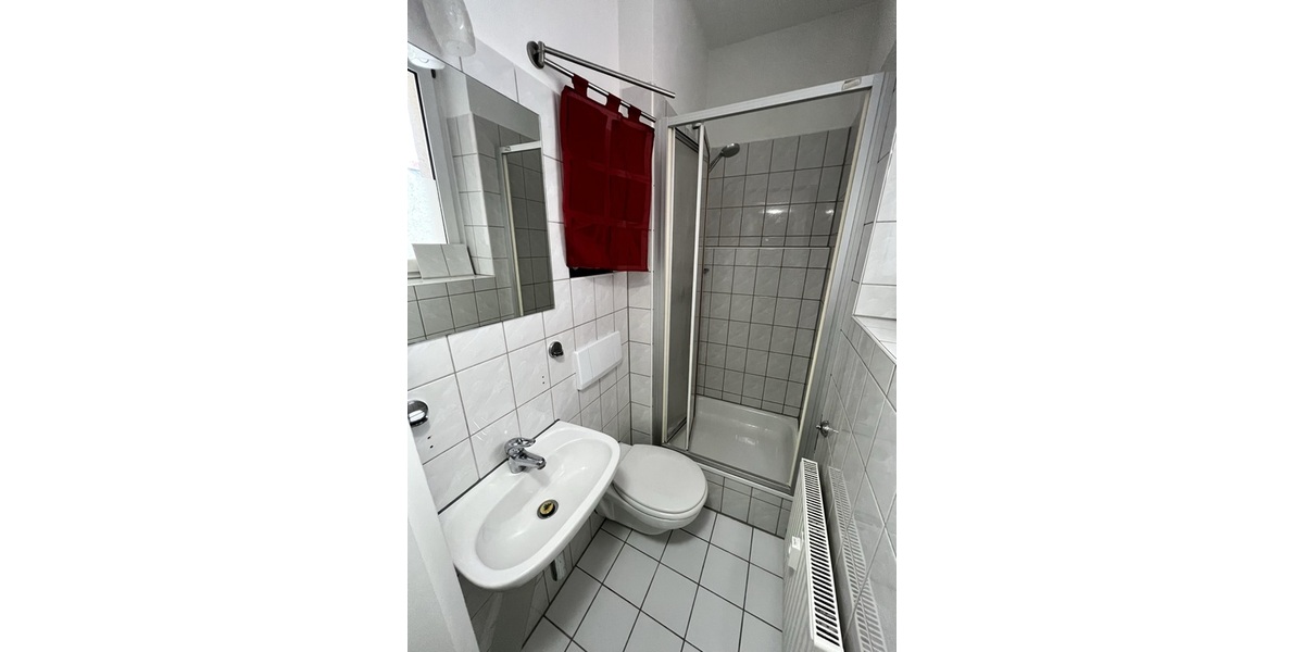 Zentrale 2-Zimmer-Wohnung mit Balkon und Dusche nahe des Zentrums! - Etagenwohnung Gera Pforten | Angebot:27165657