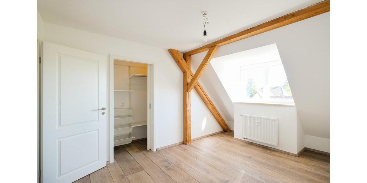 Dachgeschoßwohnung Weilheim in Oberbayern - 3 Zimmer, 104 m&sup2;, 1.640&euro; | Angebot:26632559