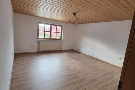 Wohnung Zachenberg - 3 Zimmer, 90 m&sup2;, 800&euro; | Angebot:26014454