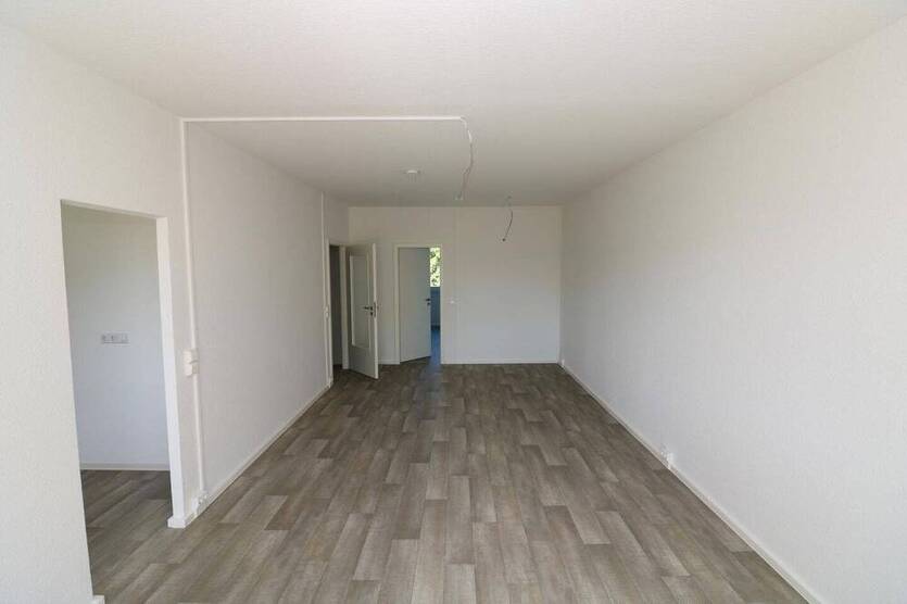Trauen Sie Ihren Augen...große 3-RW mit Aufzug, Wanne u. Balkon!!!