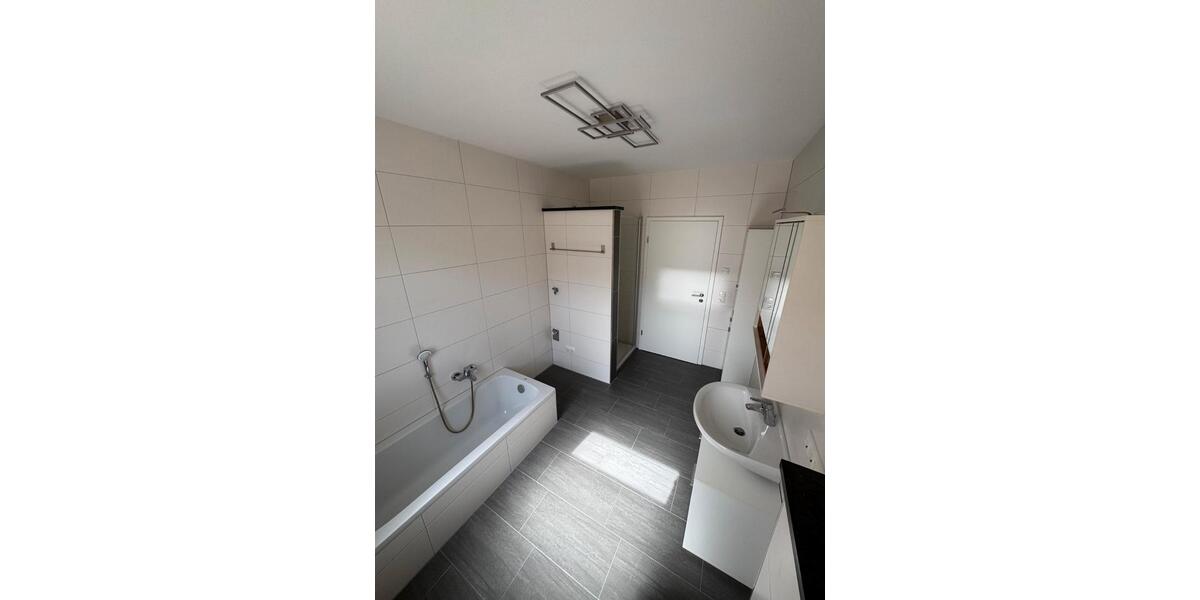 Erdgeschoßwohnung Frensdorf - 3 Zimmer, 90 m&sup2;, 750&euro; | Angebot:26340502