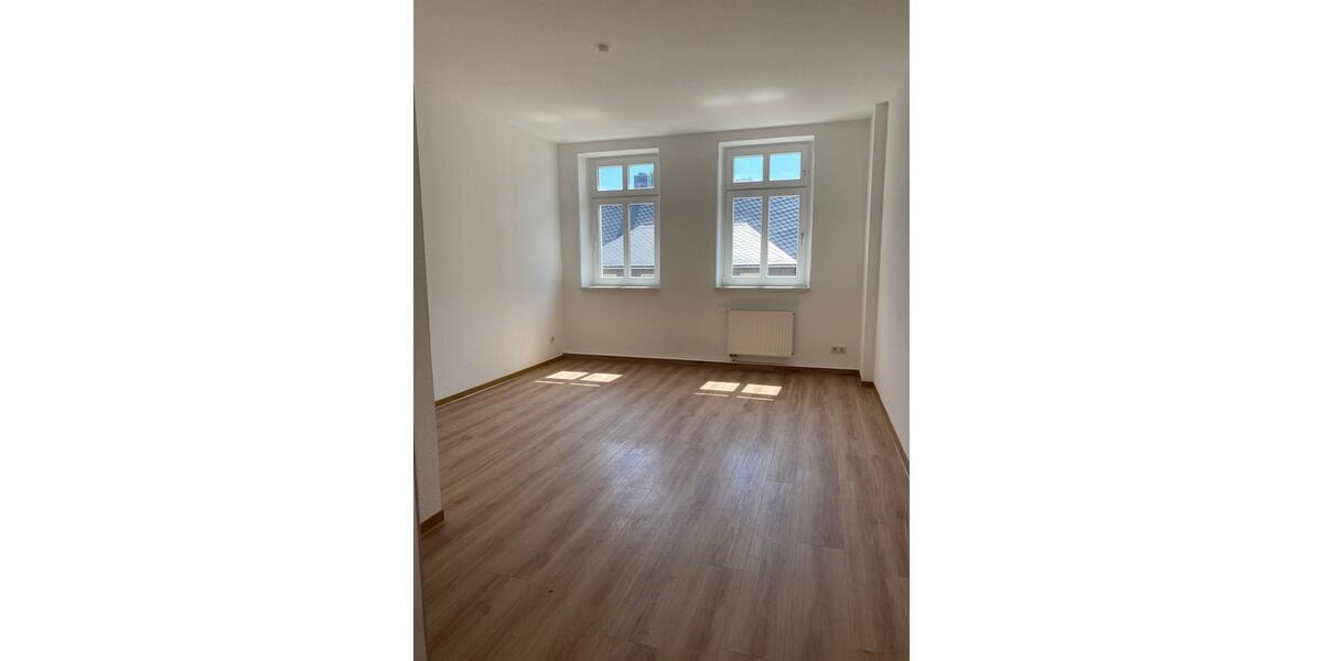Etagenwohnung Waldheim - 3 Zimmer, 80 m&sup2;, 504&euro; | Angebot:23041646