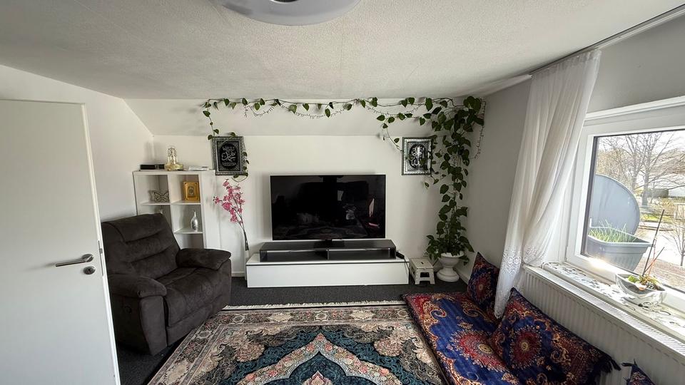 Dachgeschoßwohnung Wiefelstede - 4.5 Zimmer, 130 m&sup2;, 1.550&euro; | Angebot:26196720