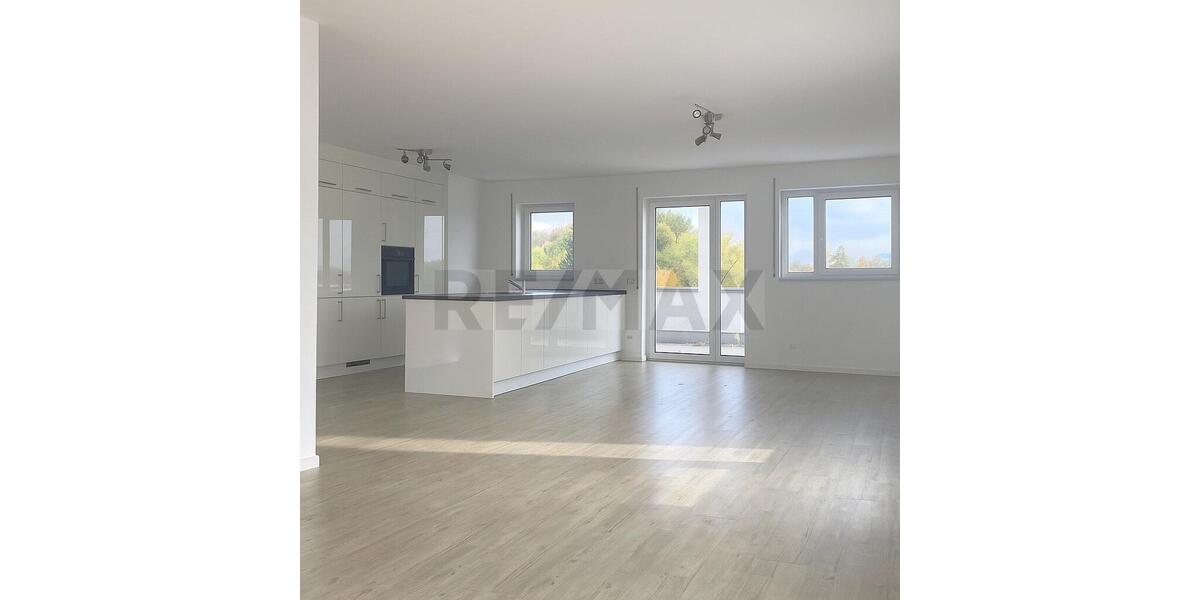 Geräumiges Wohnen mit Aufzug und Ausblick 4 zimmer