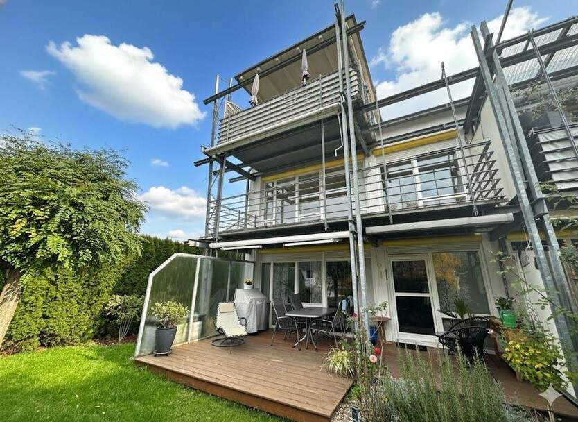 Top gepflegte, lichtdurchflutete 4-Zimmerwohnung mit großem, sonnigen Balkon in ruhiger Lage 4 zimmer