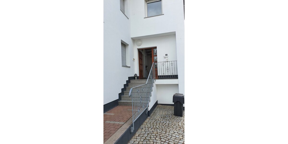 Heringen-Widdershausen, 2 ZKB im DG + Balkon - Dachgeschoßwohnung Heringen (Werra) Widdershausen | Angebot:26179802