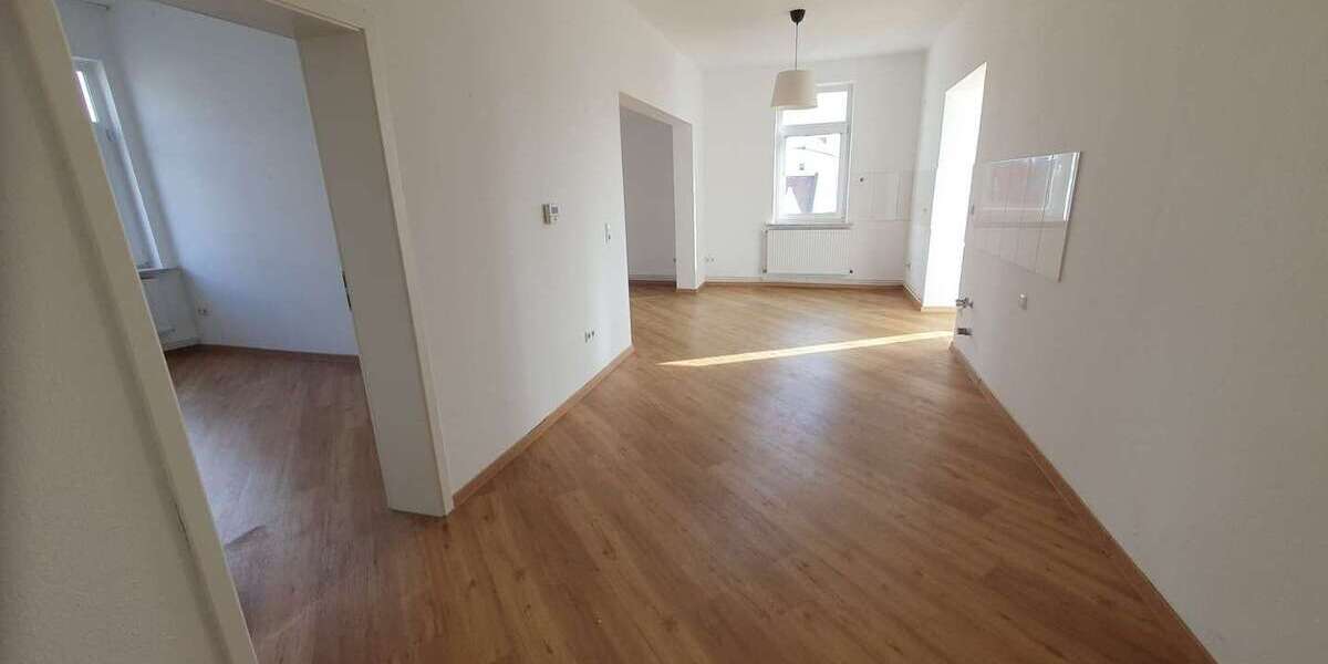 Etagenwohnung Bremerhaven - 3 Zimmer, 83 m&sup2;, 625&euro; | Angebot:27069233