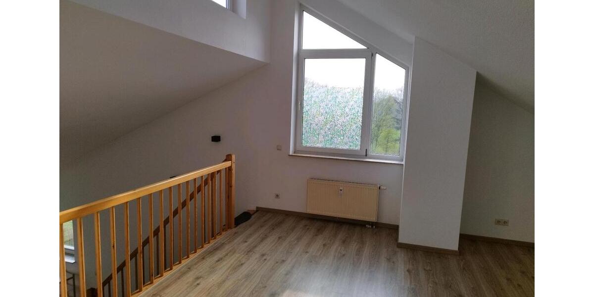 Etagenwohnung Ihlow - 2.5 Zimmer, 80 m&sup2;, 1.100&euro; | Angebot:26268016