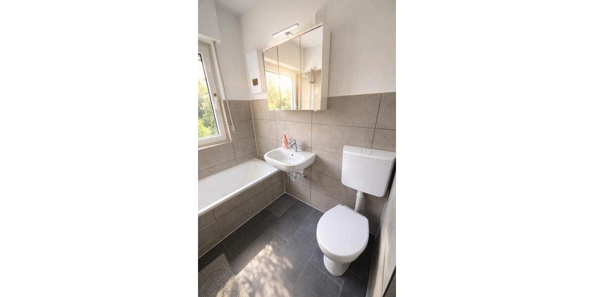 Wohnen auf Zeit Paderborn Neuenbeken - 14 Zimmer, 70 m&sup2;, 395&euro; | Angebot:26388406
