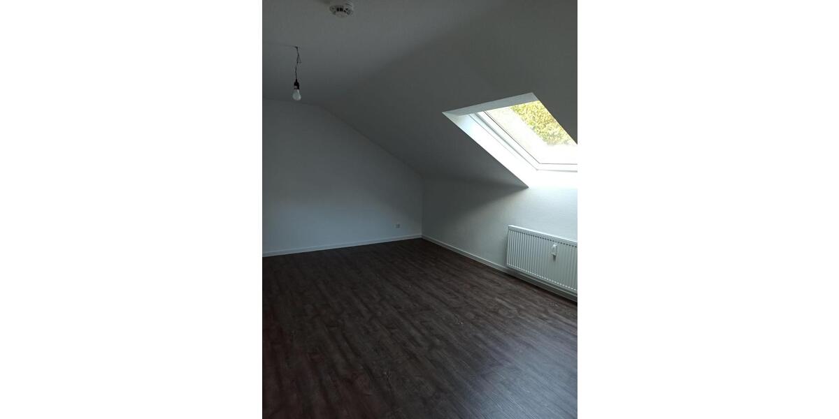 Dachgeschoßwohnung Kippenheim - 3 Zimmer, 81 m&sup2;, 900&euro; | Angebot:25225402