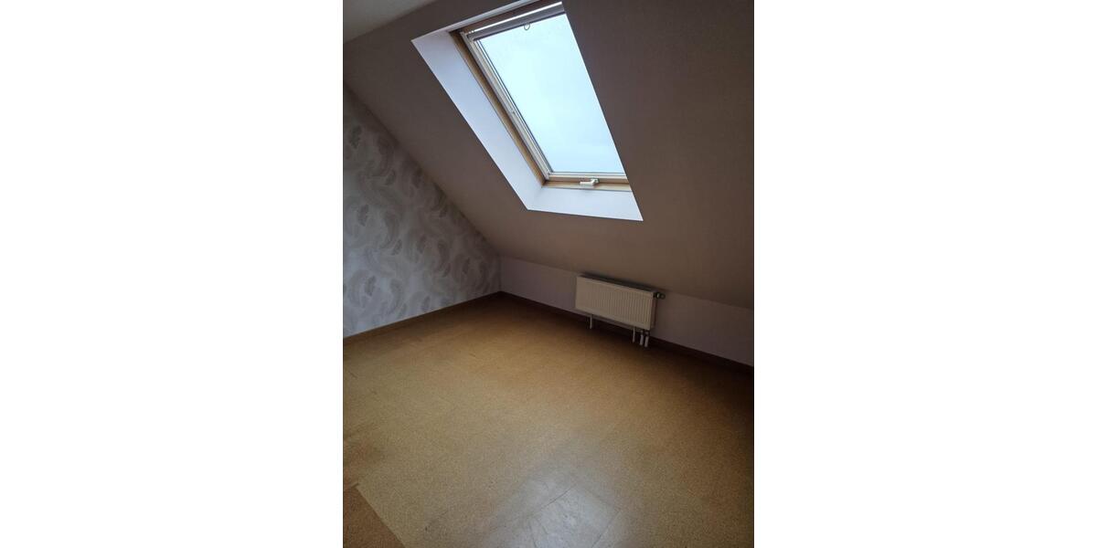 Dachgeschoßwohnung Bad Zwesten - 4 Zimmer, 92 m&sup2;, 550&euro; | Angebot:23138166