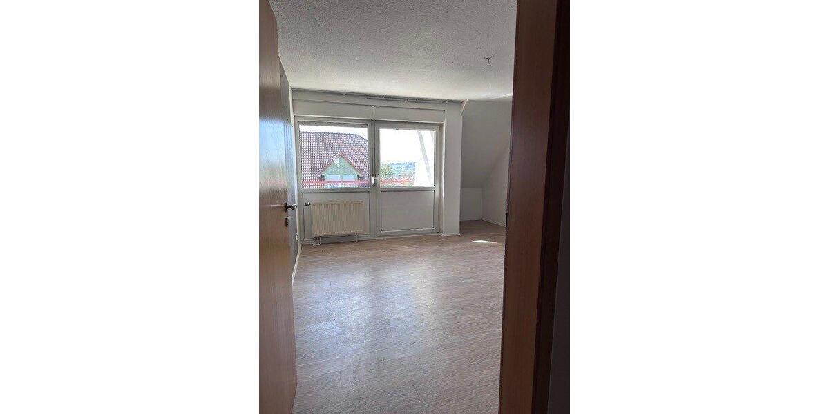 Dachgeschoßwohnung Bad Zwesten - 4 Zimmer, 92 m&sup2;, 644&euro; | Angebot:23138166