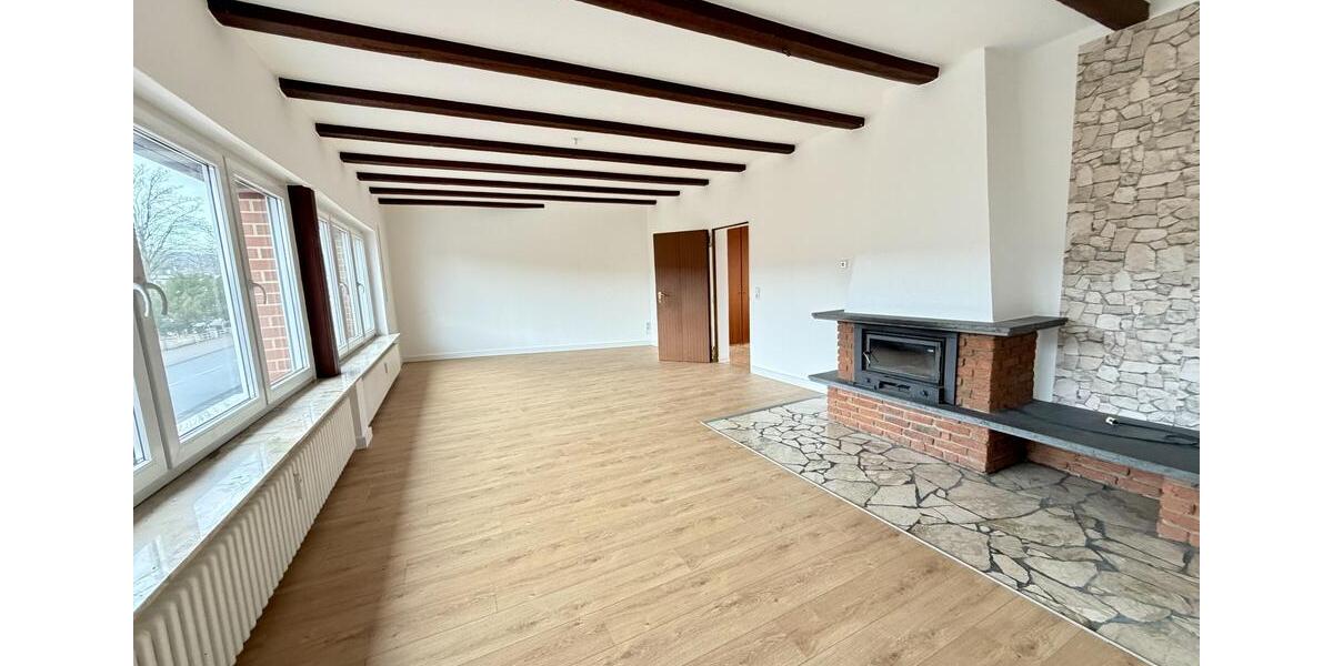 Etagenwohnung Hiddenhausen - 4 Zimmer, 154 m&sup2;, 1.000&euro; | Angebot:24712172