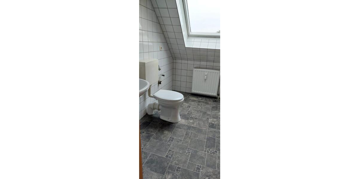 Dachgeschoßwohnung Gladbeck Brauck - 2.5 Zimmer, 80 m&sup2;, 560&euro; | Angebot:25168881