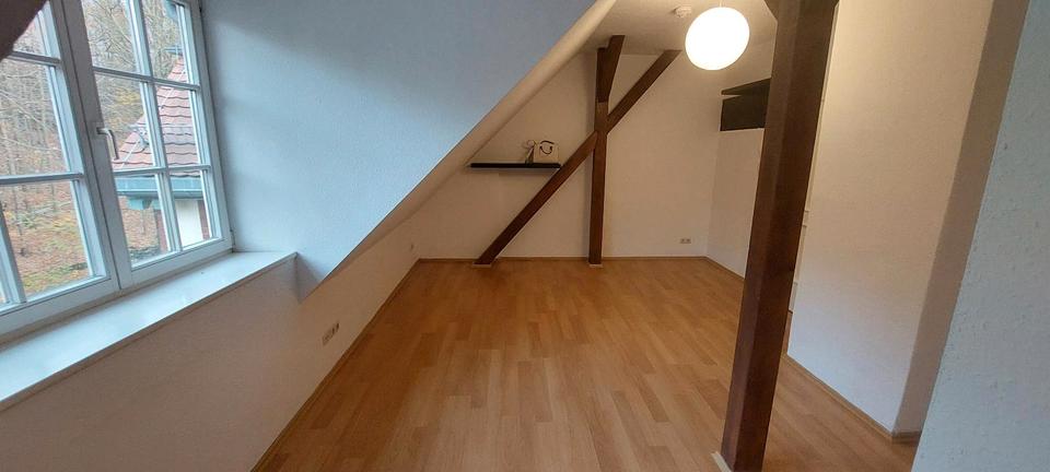 Dachgeschoßwohnung Pirna - 1 Zimmer, 26 m&sup2;, 490&euro; | Angebot:24386000