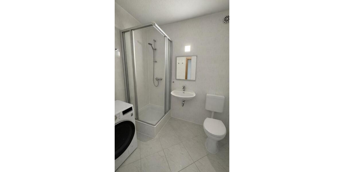 Wohnen auf Zeit Neubrandenburg - 1 Zimmer, 150 m&sup2;, 365&euro; | Angebot:25137078