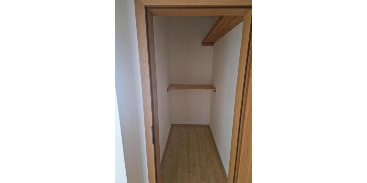 Etagenwohnung Essenbach - 3.5 Zimmer, 88 m&sup2;, 900&euro; | Angebot:26252369