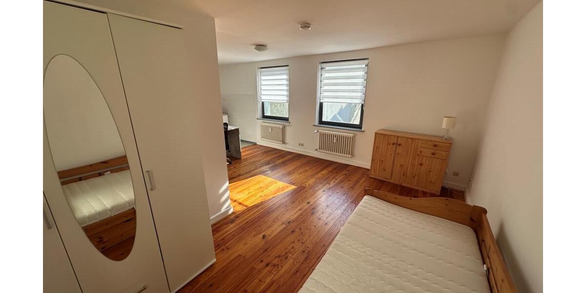 Möblierte 1-Raum Atelierwohnung mit Echtholzboden im ruhigen Hinterhaus - Etagenwohnung Gera Pforten | Angebot:26232900