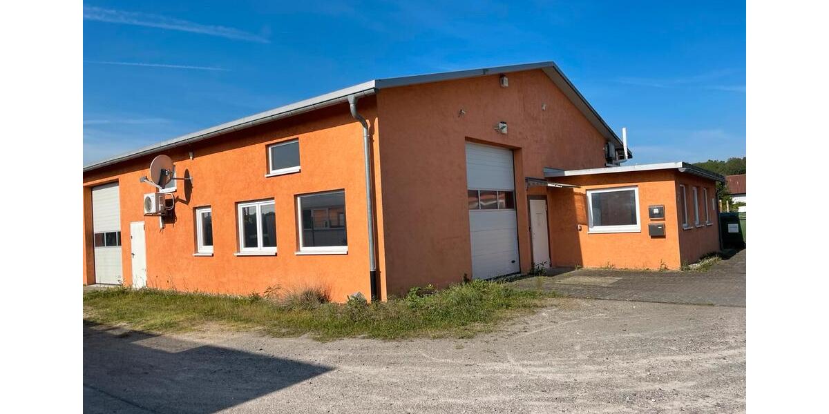 Teil einer Gewerbehalle zu vermieten in Dettenheim Russheim zimmer