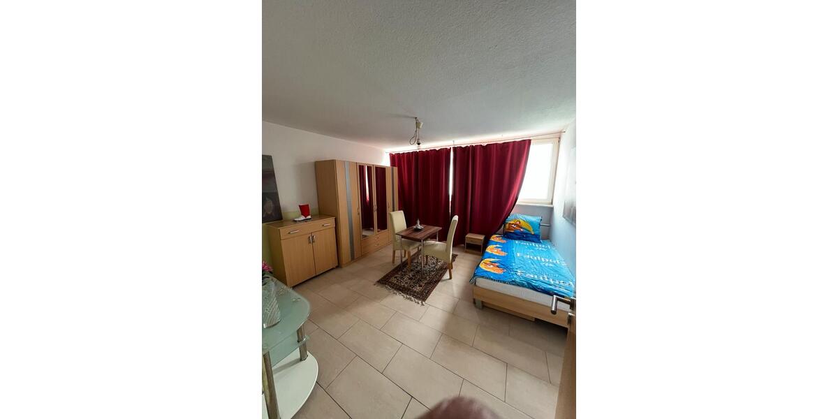 Dachgeschoßwohnung Schwetzingen - 3.5 Zimmer, 100 m&sup2;, 1.200&euro; | Angebot:25725072