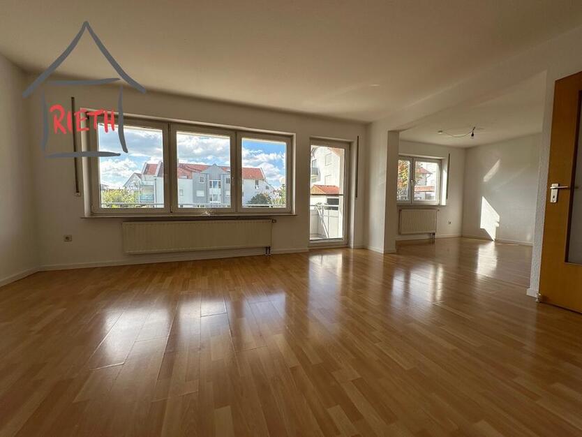 * 4,5 helle Zimmer mit Garten und 2 Balkonen * zimmer